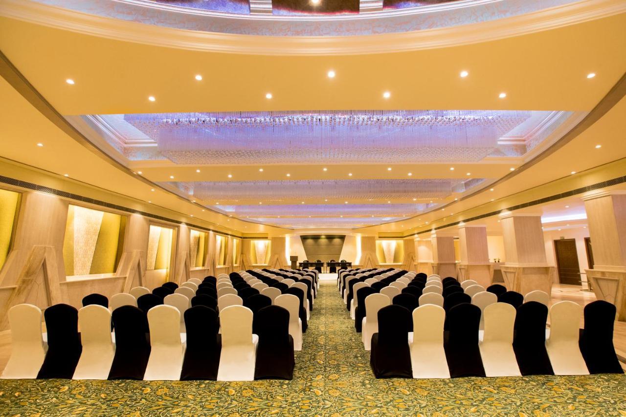 Отель The Suryaa Нью-Дели Экстерьер фото The Grand Ballroom